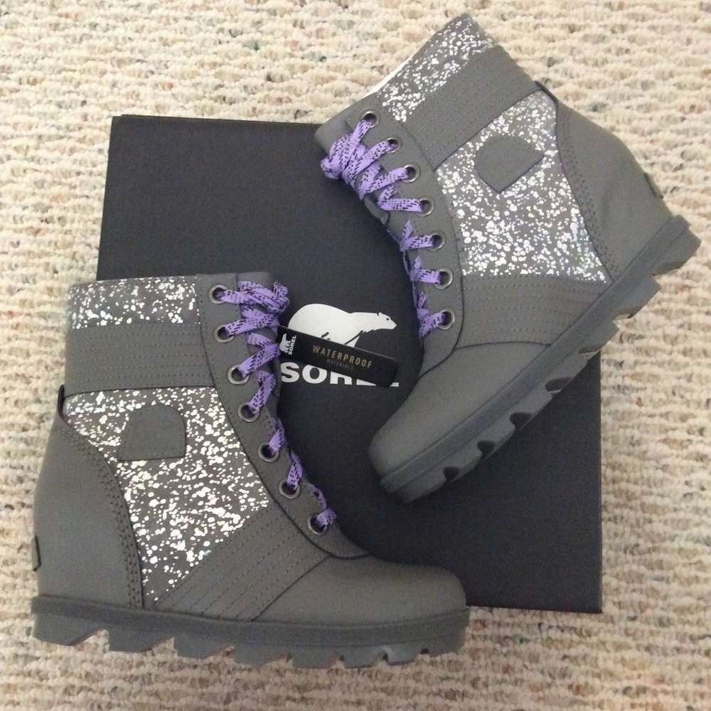 🆕 SOREL gray silver leather waterproof wedge boot